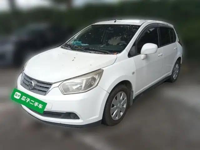Venucia R50 2013 1.6L Automatic Fashion Edition