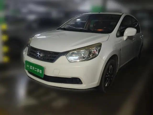Venucia R50 2013 1.6L Automatic Fashion Edition