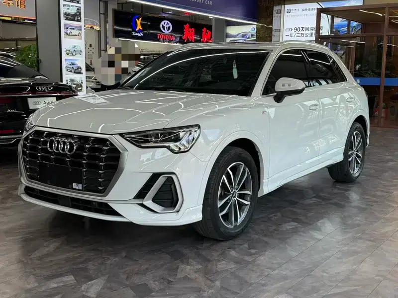 Audi Q3 2022 35 TFSI Progressive Dynamic — миниатюра 1