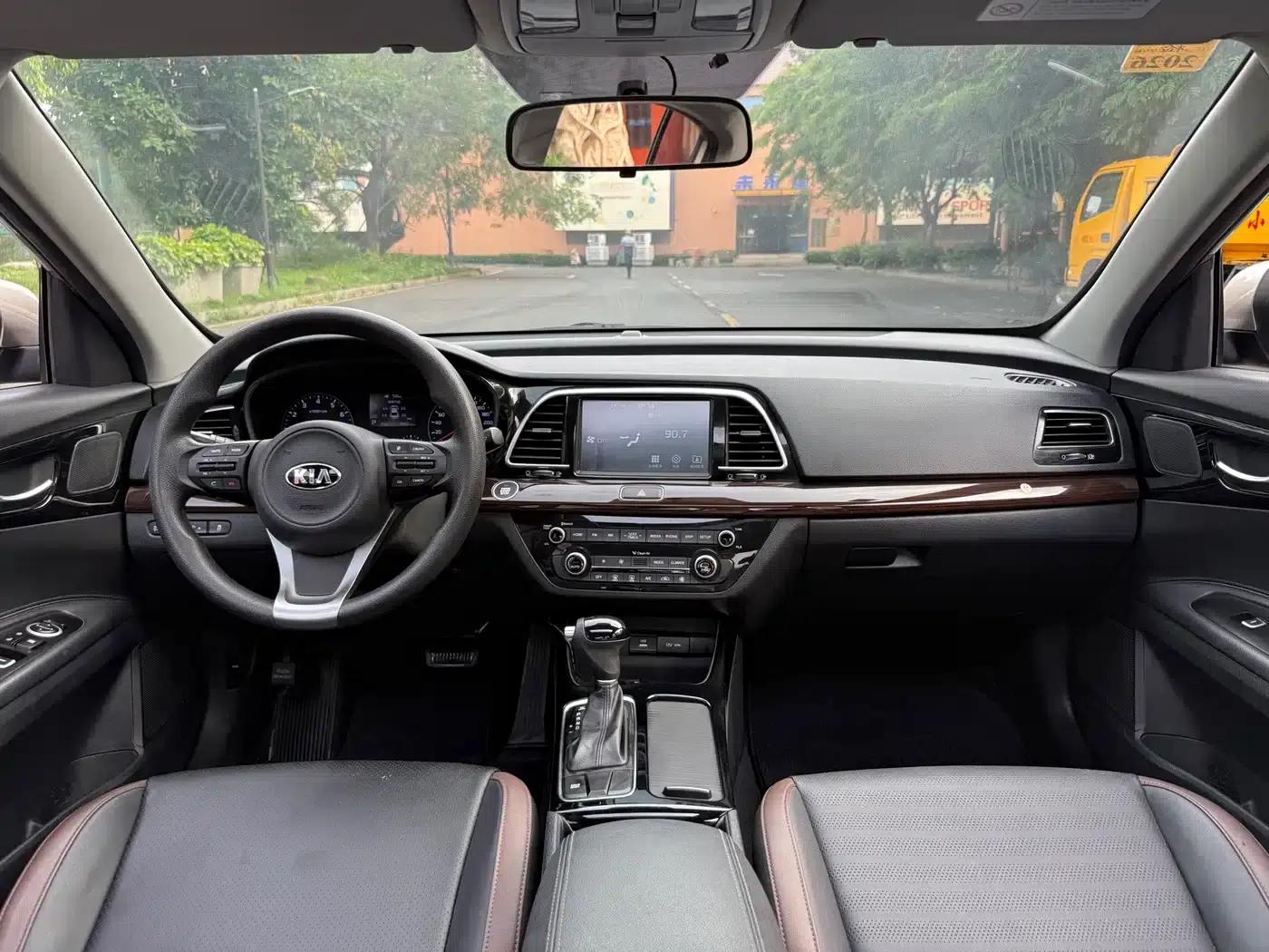 K5 2017 1.8L Automatic GLS — миниатюра 11