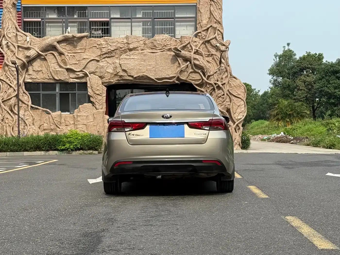 K5 2017 1.8L Automatic GLS — миниатюра 3