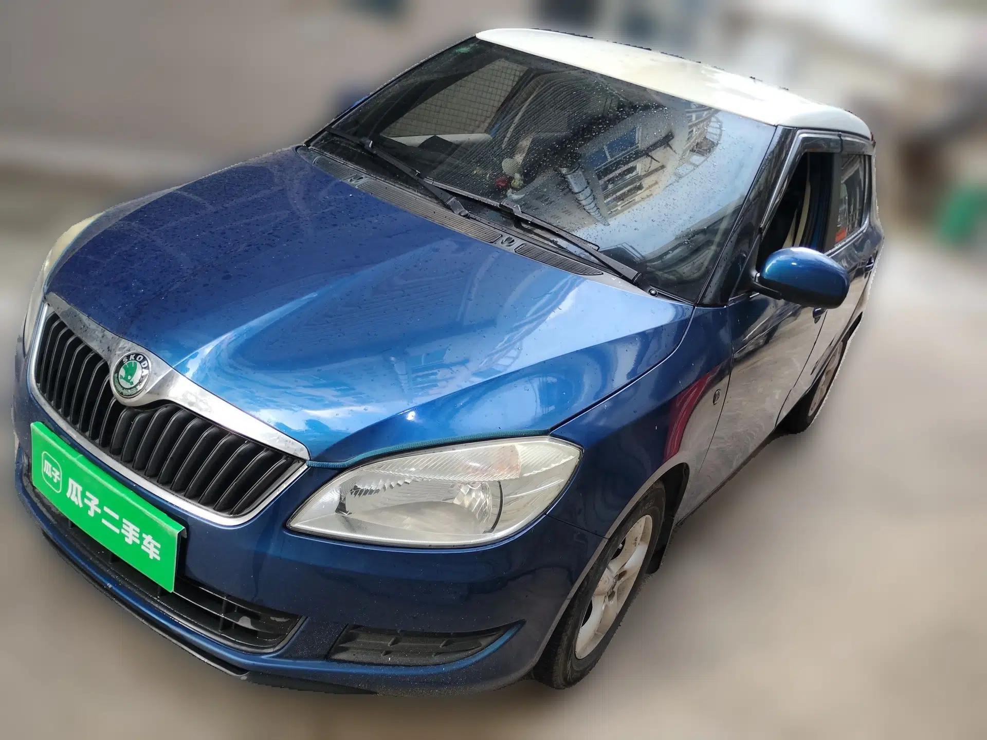 Skoda Fabia 2012 1.4L Automatic Crystal Edition — миниатюра 1