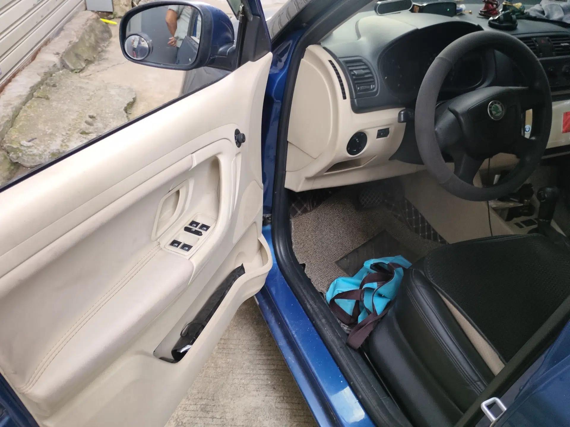 Skoda Fabia 2012 1.4L Automatic Crystal Edition — миниатюра 16