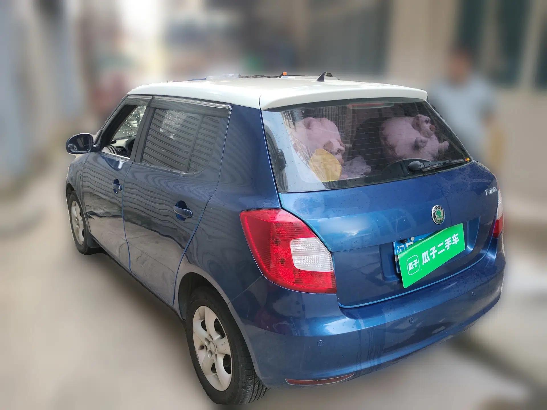 Skoda Fabia 2012 1.4L Automatic Crystal Edition — миниатюра 4