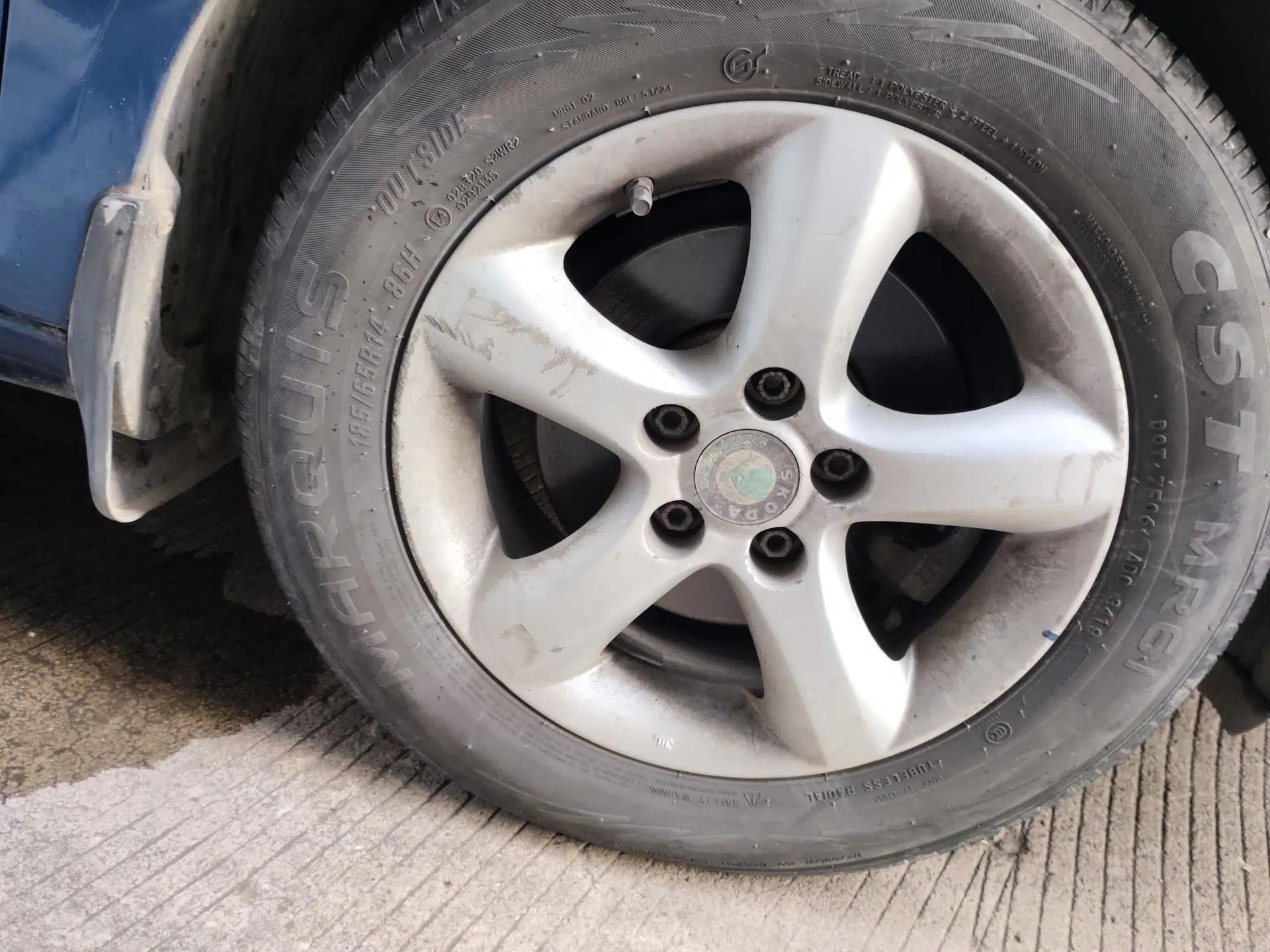 Skoda Fabia 2012 1.4L Automatic Crystal Edition — миниатюра 8