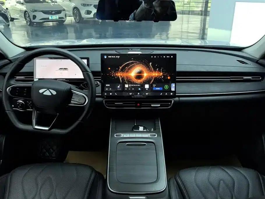 Fengyun A8L 2025 1.5TGDI Comfort Model (145km/h) — миниатюра 12