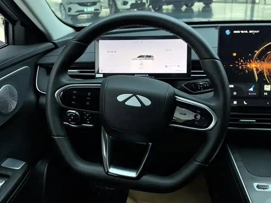 Fengyun A8L 2025 1.5TGDI Comfort Model (145km/h) — миниатюра 15