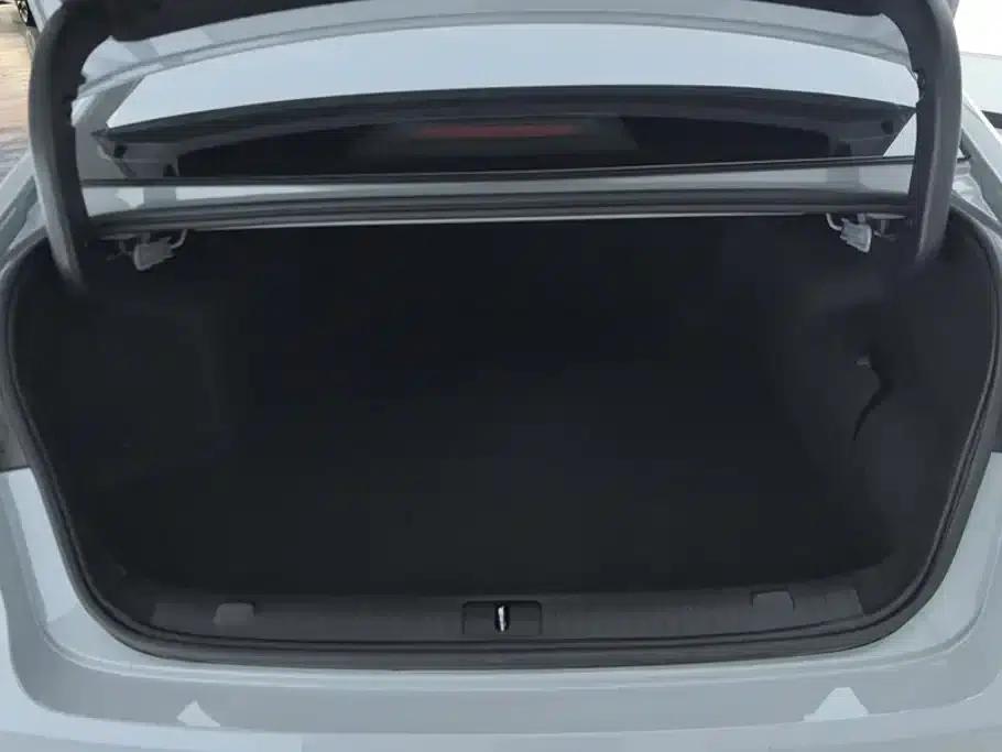 Fengyun A8L 2025 1.5TGDI Comfort Model (145km/h) — миниатюра 4