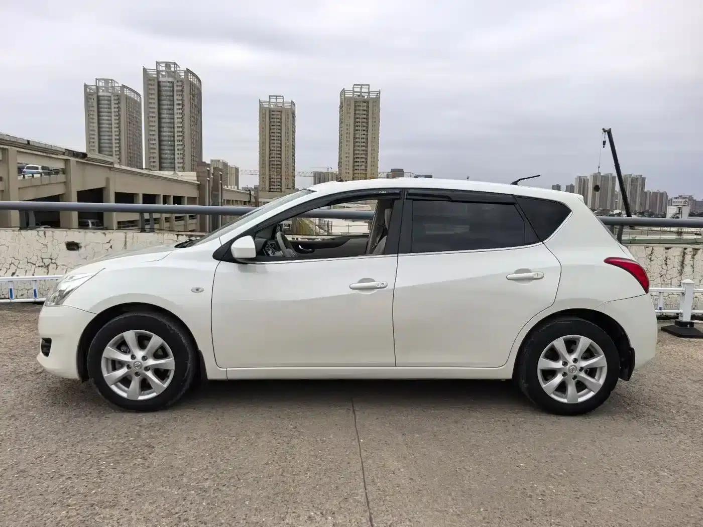 Nissan Sylphy 2012 1.6XE CVT Comfort Edition — миниатюра 3