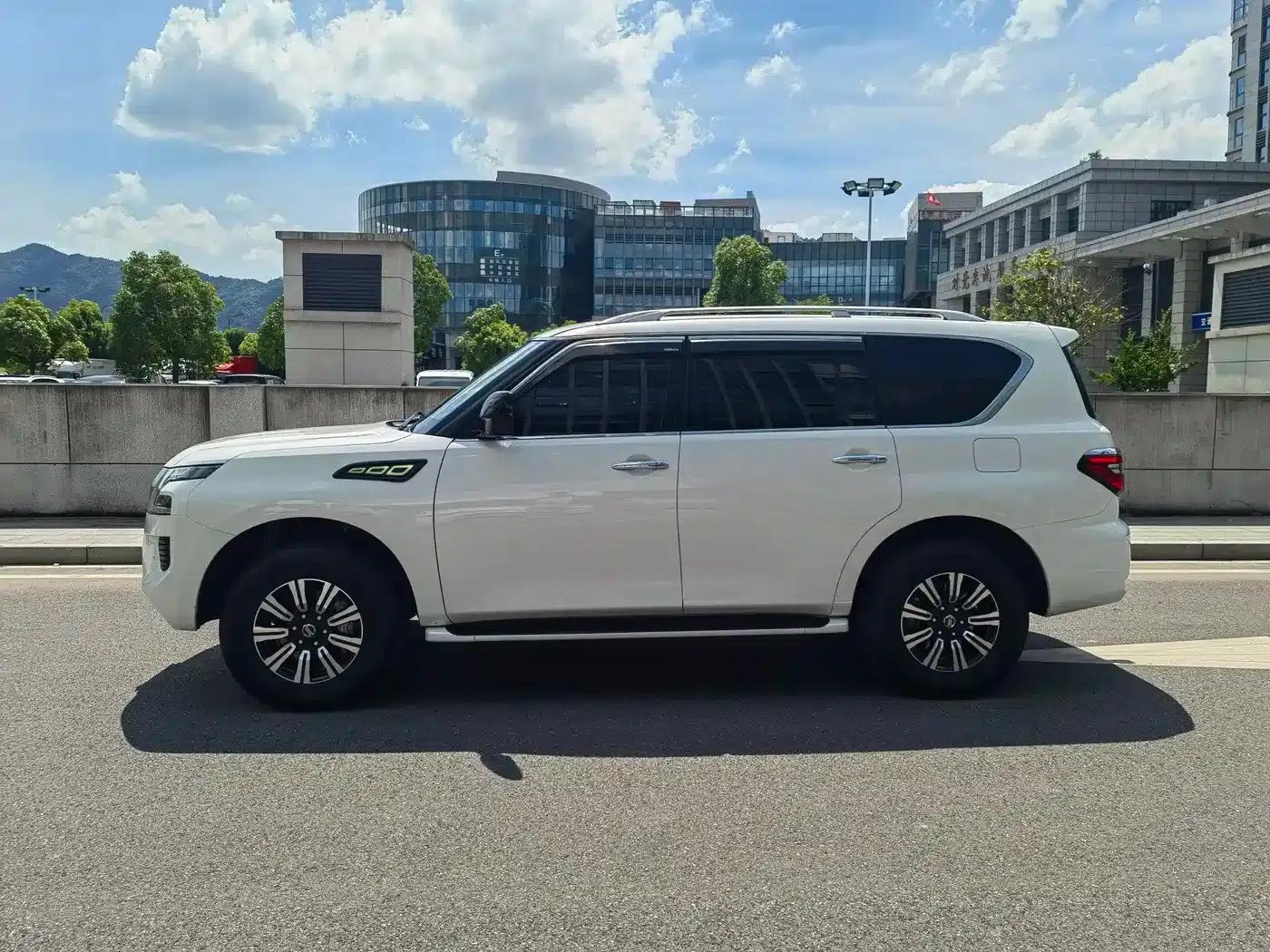 Nissan Patrol 2020 4.0L Automatic — миниатюра 2