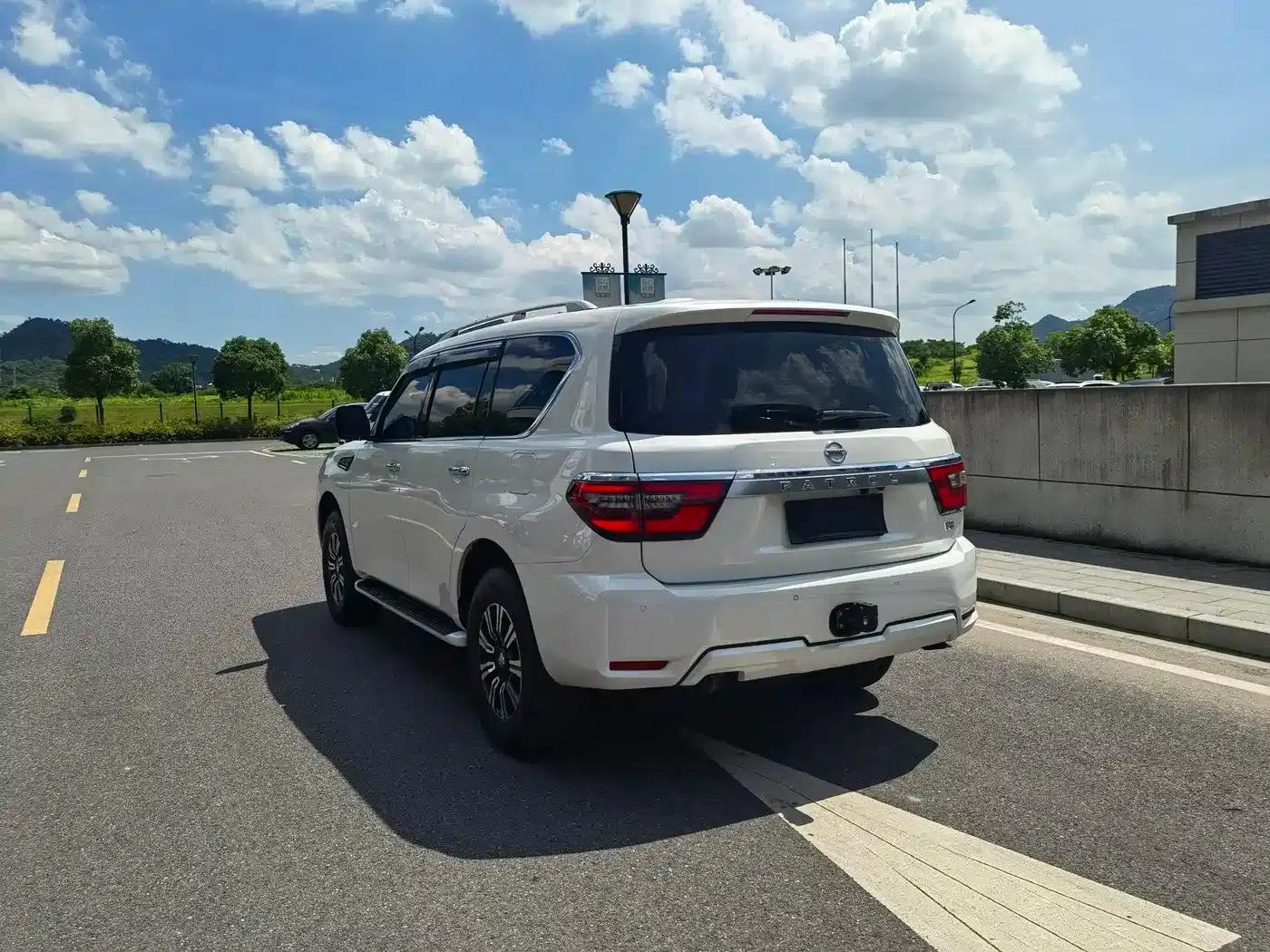 Nissan Patrol 2020 4.0L Automatic — миниатюра 3