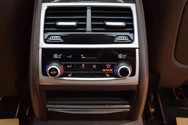 2021 BMW 7 Series 730Li Luxury Package — миниатюра 10