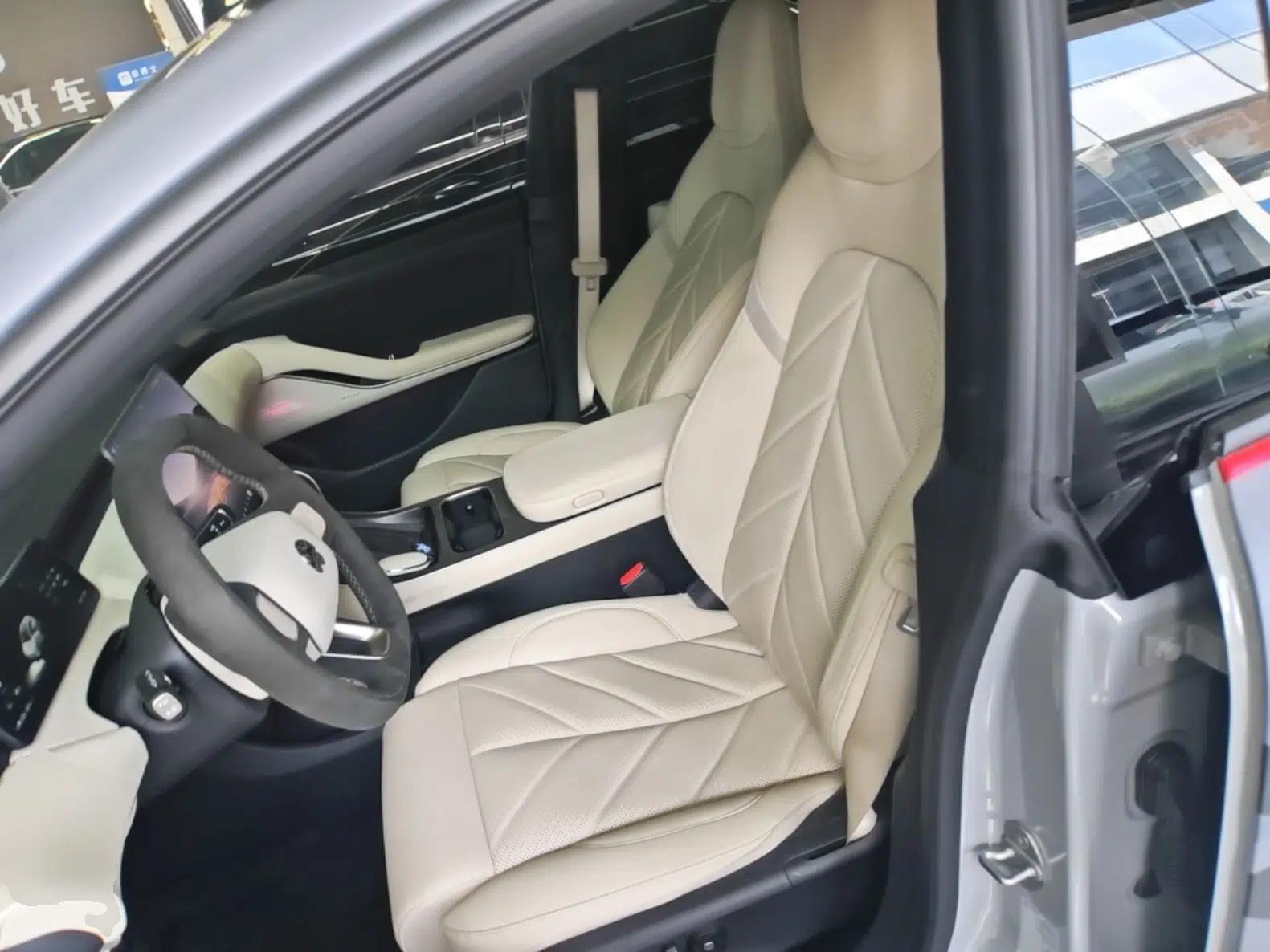 Nio ET5T 2025 75 kWh Touring — миниатюра 17