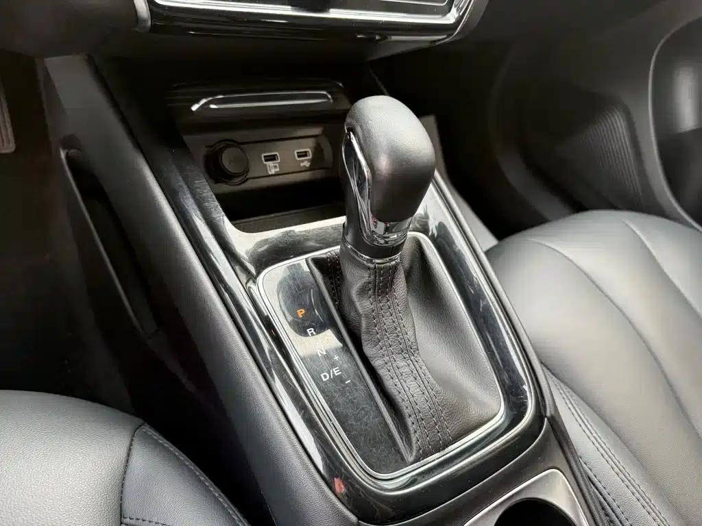 Roewe i5 2020 1.5L Automatic 4G Connected Leading Edition — миниатюра 4