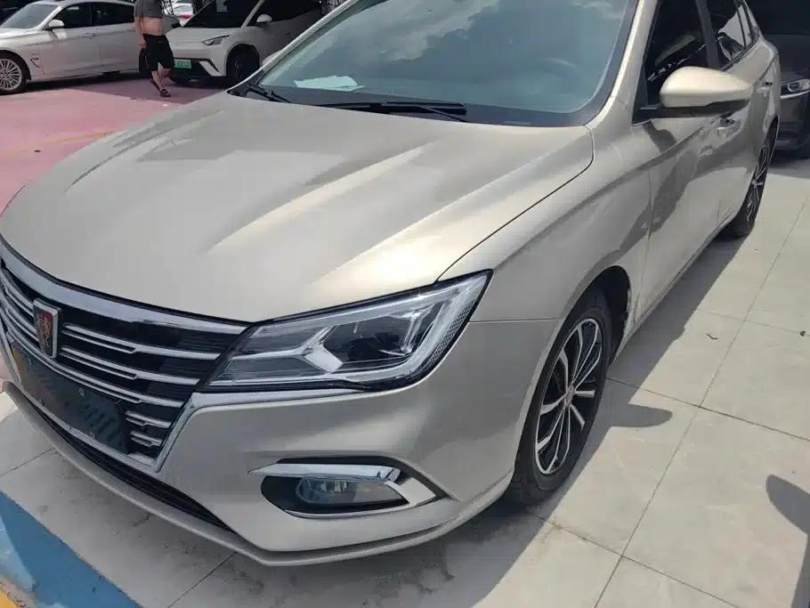 Roewe i5 2020 1.5L Automatic 4G Connected Leading Flagship Edition — миниатюра 1