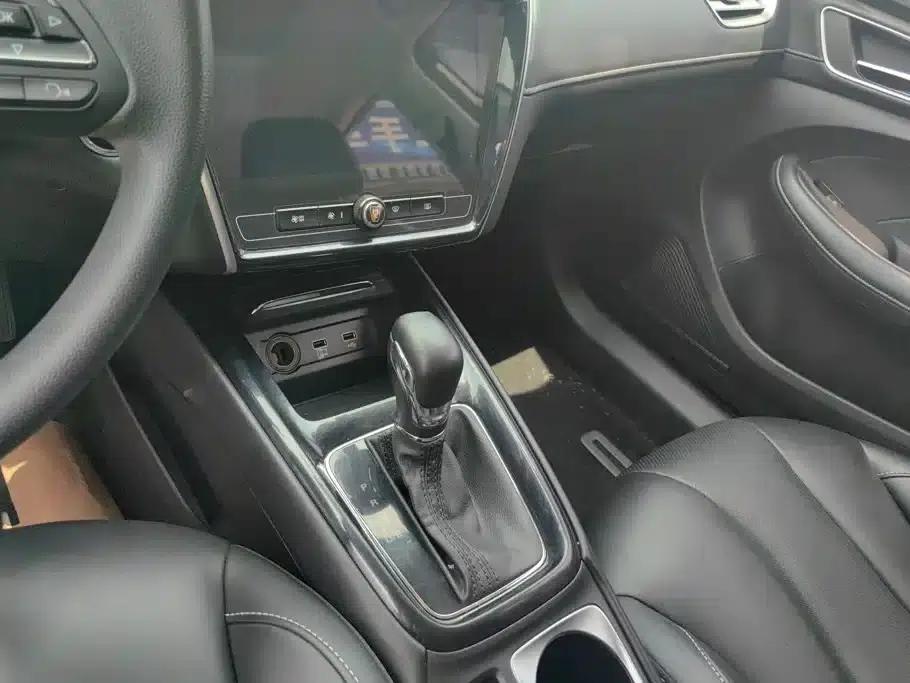 Roewe i5 2020 1.5L Automatic 4G Connected Leading Flagship Edition — миниатюра 13