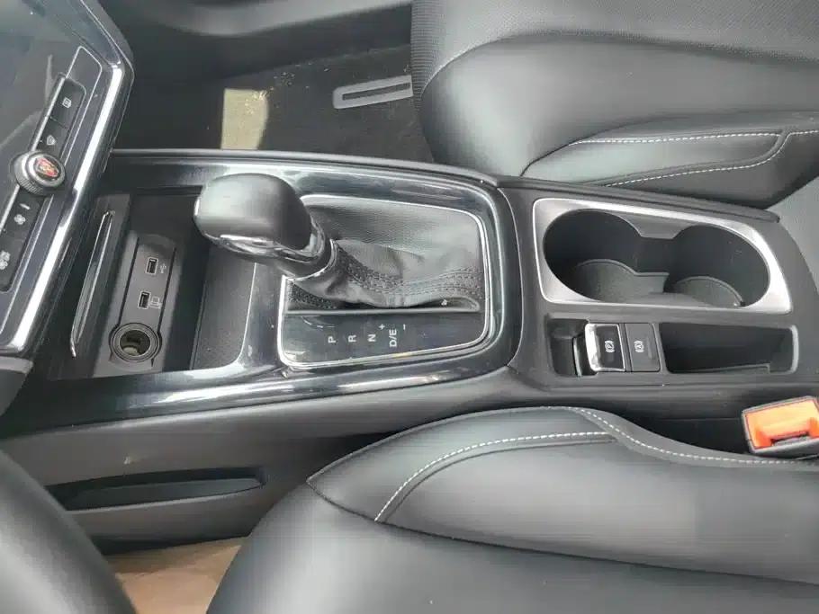 Roewe i5 2020 1.5L Automatic 4G Connected Leading Flagship Edition — миниатюра 16