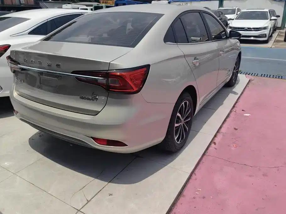 Roewe i5 2020 1.5L Automatic 4G Connected Leading Flagship Edition — миниатюра 3