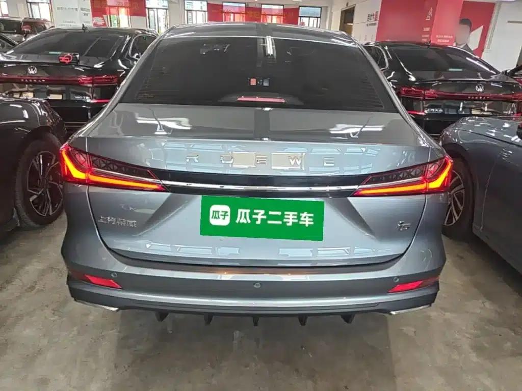Roewe i5 2023 1.5L CVT Luxury Edition — миниатюра 6