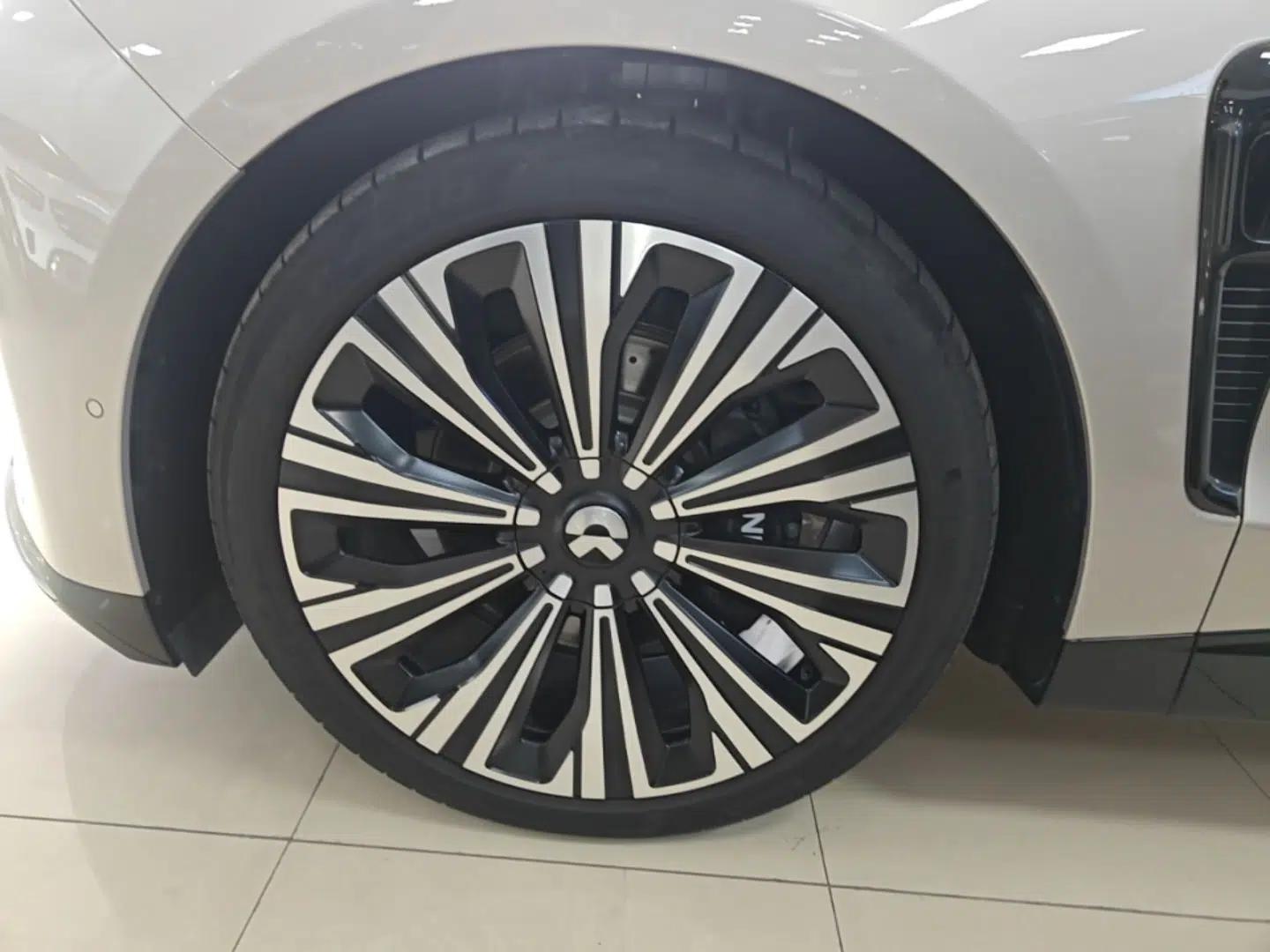 Nio ET9 2025 100kWh Signature Edition — миниатюра 10