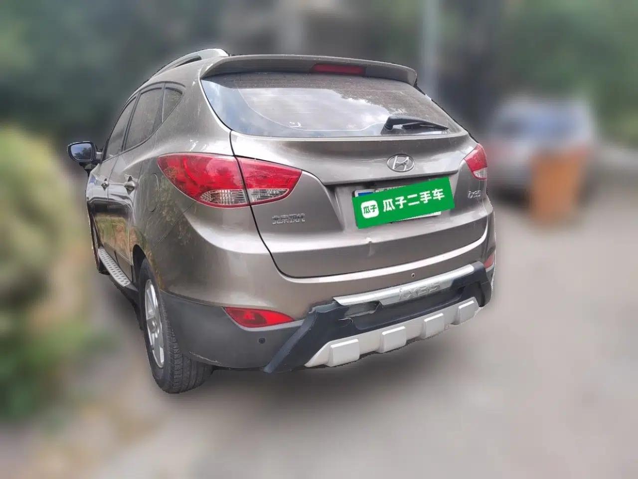 Hyundai ix35 2012 2.0L Manual Two-Wheel Drive New Edition GL — миниатюра 4