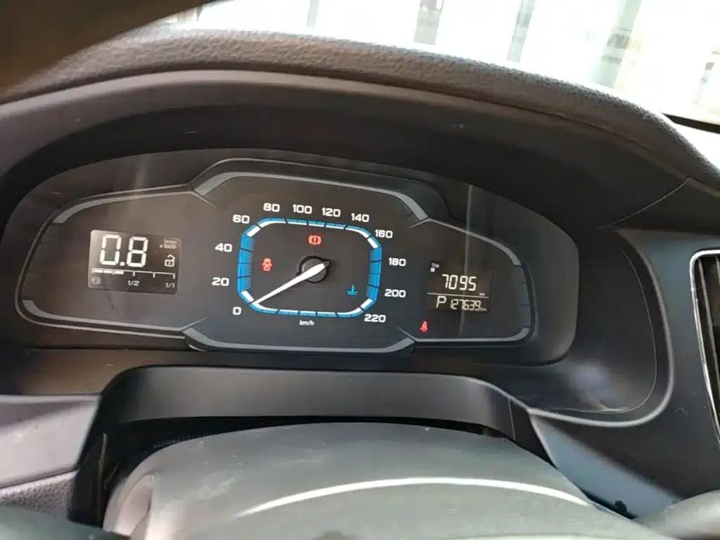 Roewe 360 2017 1.5L Automatic Deluxe Edition — миниатюра 12