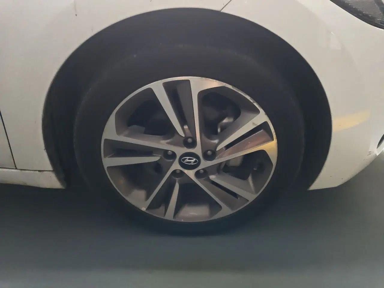 Hyundai Elantra (6th Generation / Lingdong) 2016 1.6L Automatic ZhiXuan – Elite Version — миниатюра 8