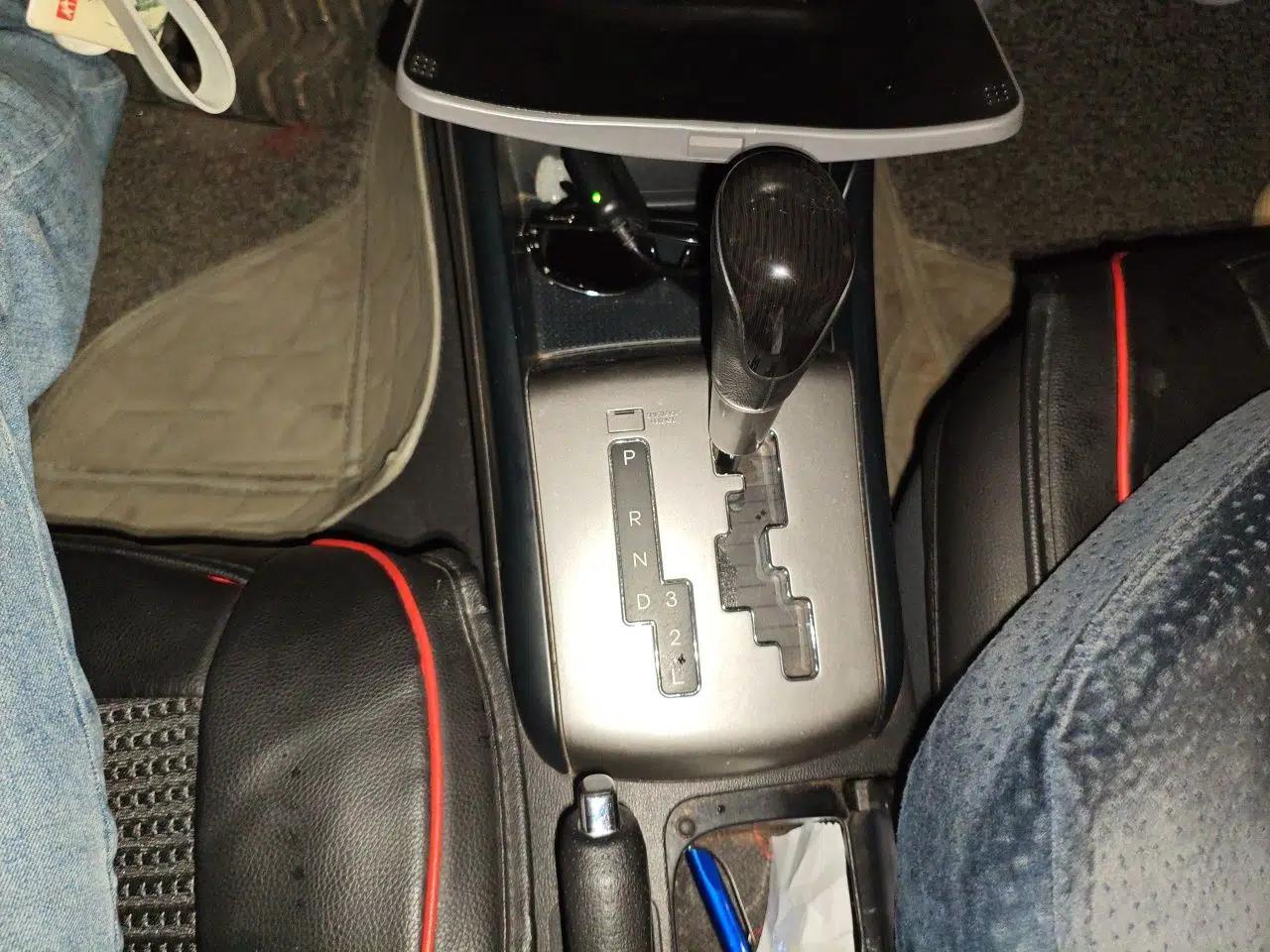 Hyundai Celesta 2011 1.6L Automatic Comfort Edition — миниатюра 14