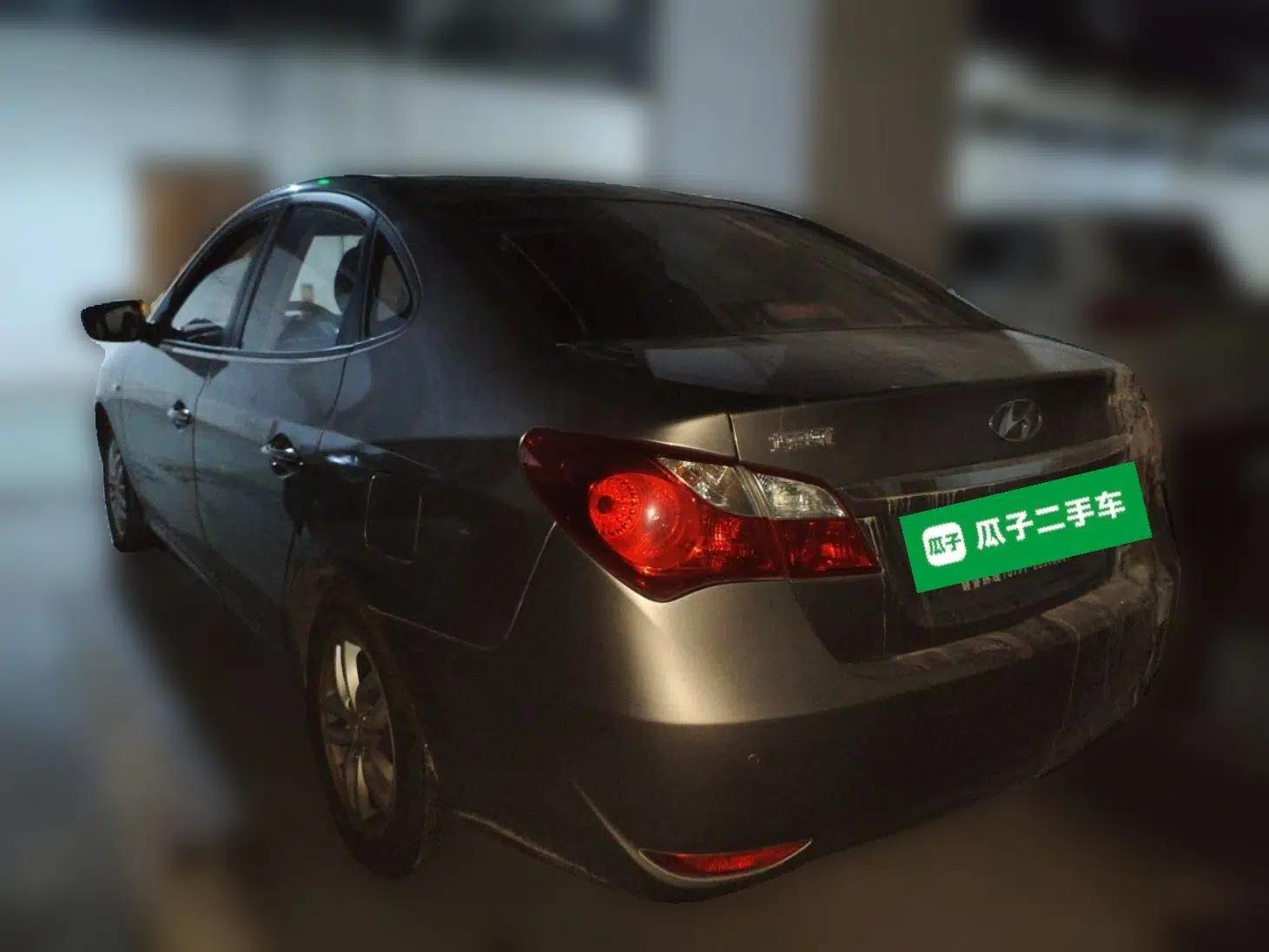 Hyundai Celesta 2011 1.6L Automatic Comfort Edition — миниатюра 4