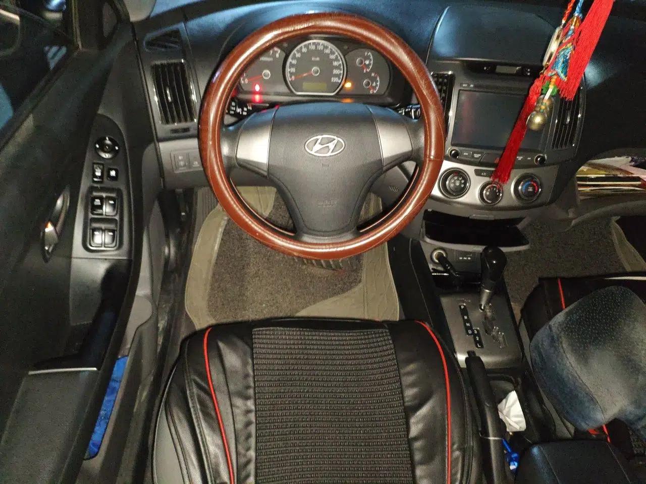 Hyundai Celesta 2011 1.6L Automatic Comfort Edition — миниатюра 10