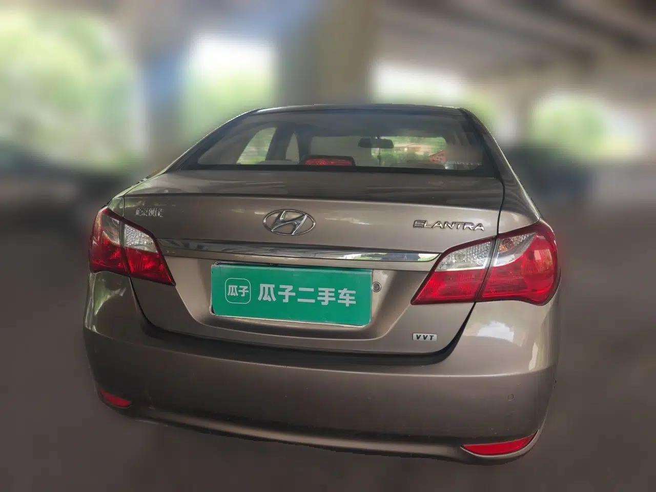 Hyundai Celesta 2011 1.6L Automatic Comfort Edition — миниатюра 5