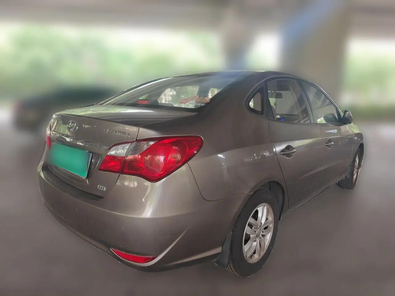 Hyundai Celesta 2011 1.6L Automatic Comfort Edition — миниатюра 6