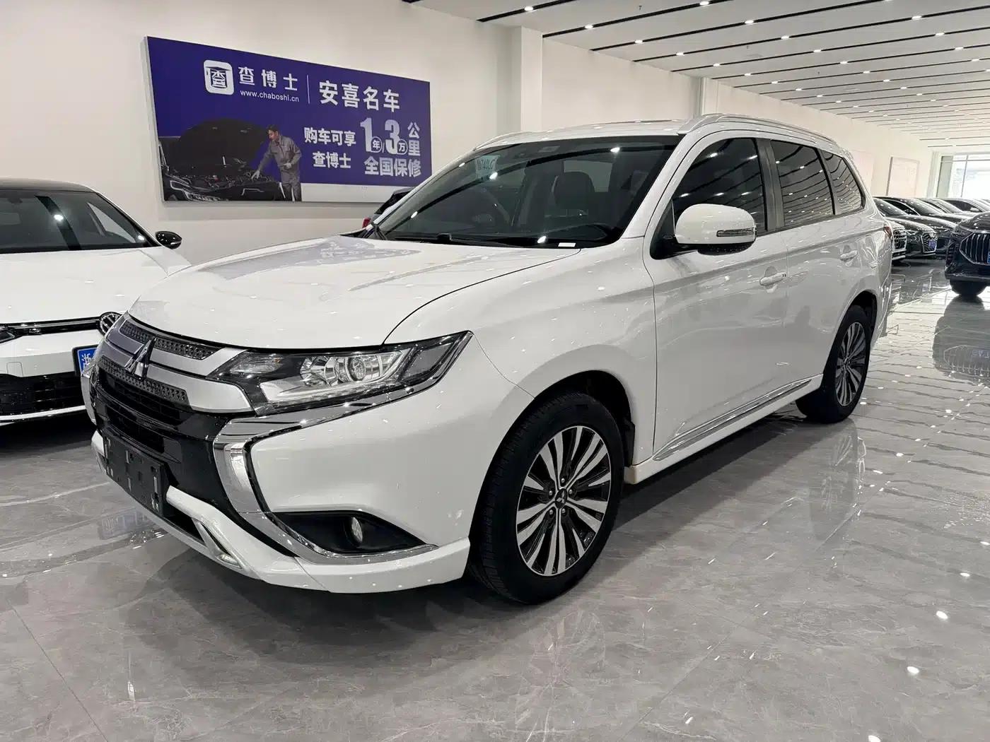 Outlander 2021 2.0L 2WD Enjoy Edition 5-seater — миниатюра 1