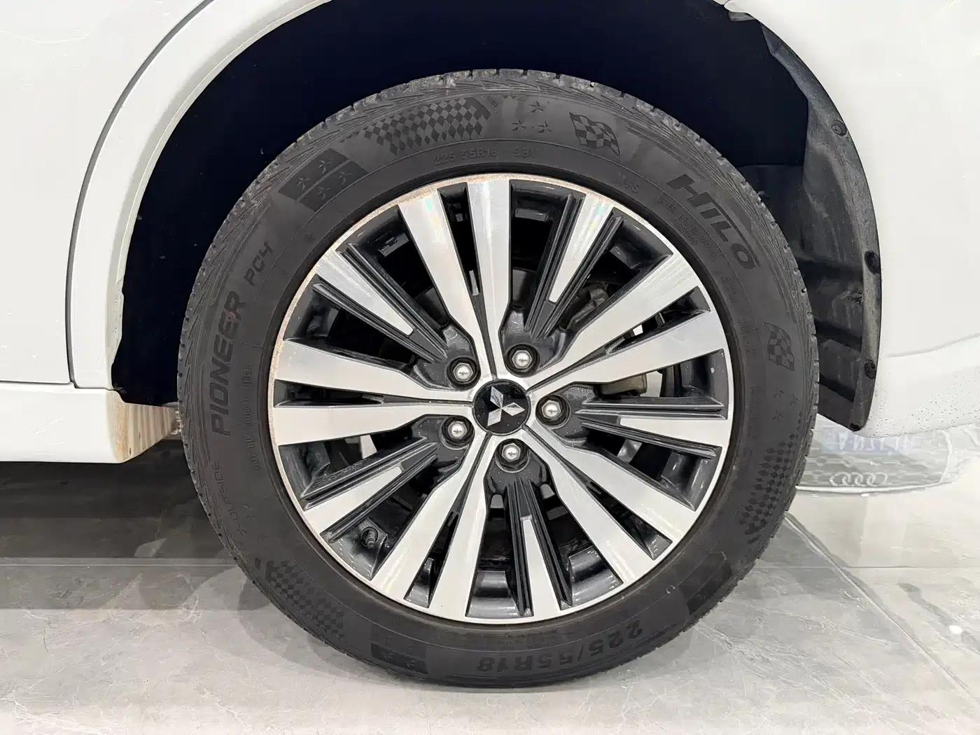 Outlander 2021 2.0L 2WD Enjoy Edition 5-seater — миниатюра 19