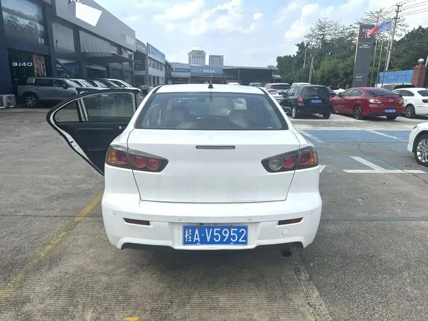 Lancer EX 2013 Fashion Edition 1.8L CVT Comfort — миниатюра 6