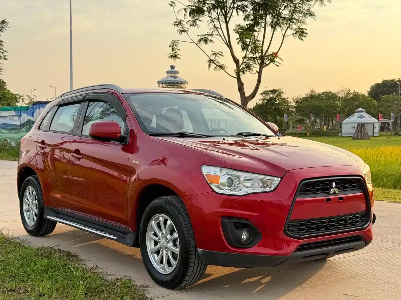2013 ASX 2.0L CVT 2WD Elite Edition — миниатюра 3