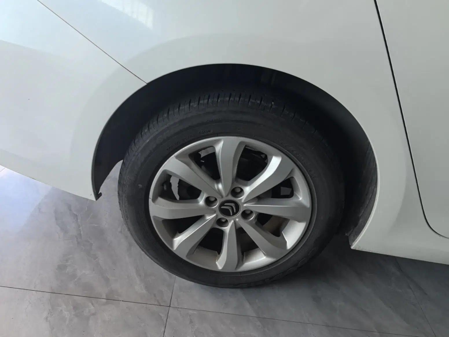 Citroen C4 Sega 2018 1.6L Automatic Comfort Model — миниатюра 11
