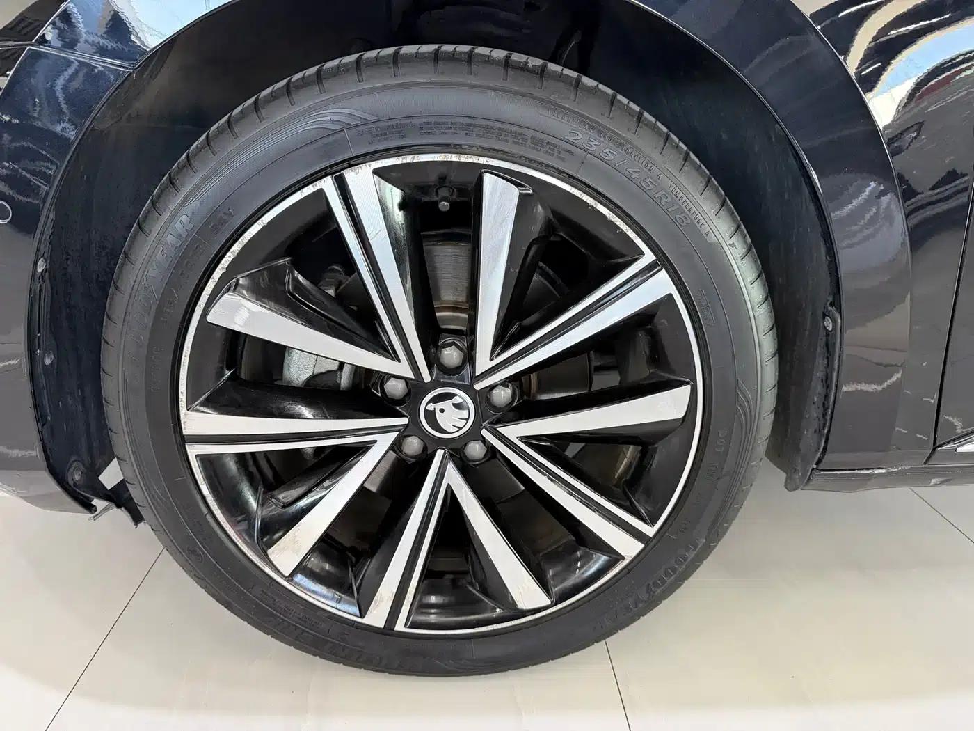 Superb 2023 Facelift TSI280 DSG Premium Edition — миниатюра 14