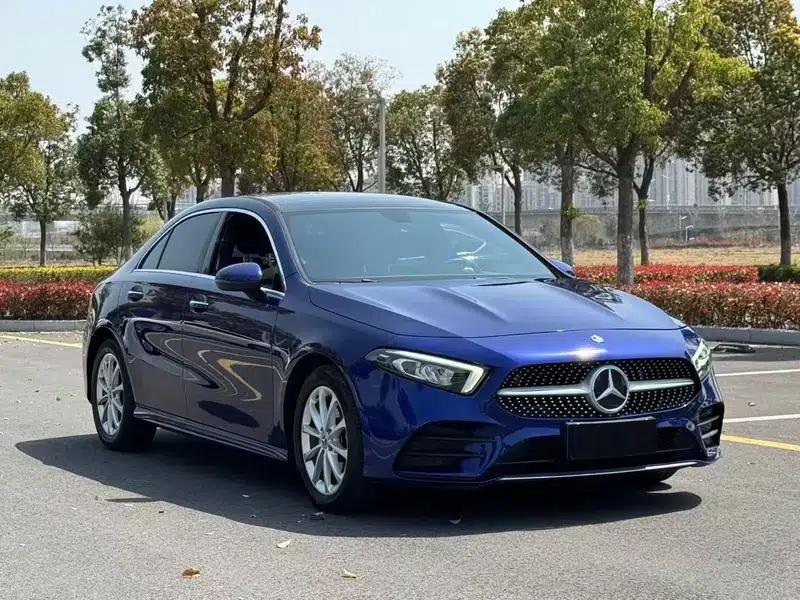Mercedes-Benz A-Class 2020 A 200 L Sport Sedan — миниатюра 3