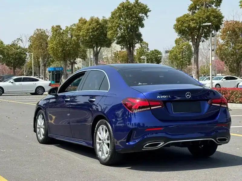 Mercedes-Benz A-Class 2020 A 200 L Sport Sedan — миниатюра 5