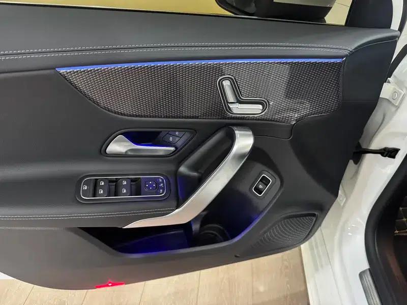 Mercedes-Benz A-Class 2022 Facelift A 200 L Sport Sedan Fashion Edition — миниатюра 17