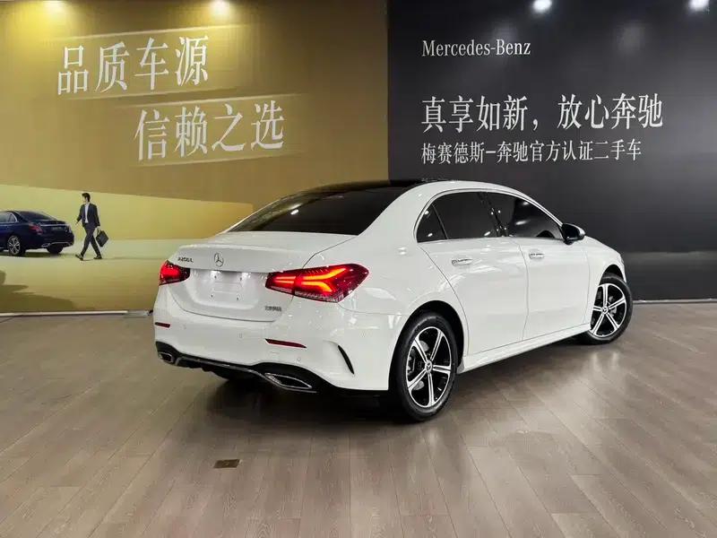 Mercedes-Benz A-Class 2022 Facelift A 200 L Sport Sedan Fashion Edition — миниатюра 4