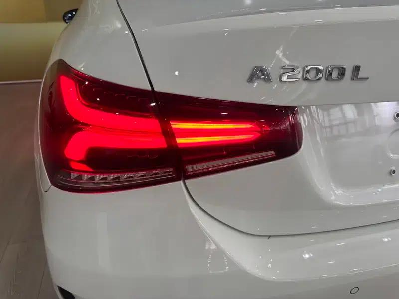 Mercedes-Benz A-Class 2022 Facelift A 200 L Sport Sedan Fashion Edition — миниатюра 8