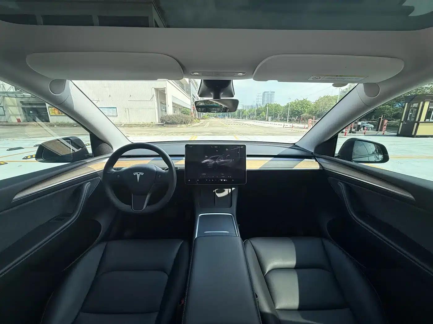 Model Y 2022 Facelift Rear-Wheel Drive Version — миниатюра 7