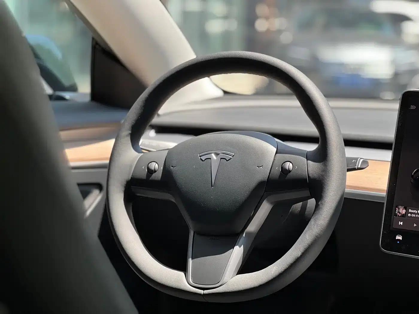 Model 3 2022 Rear-Wheel Drive — миниатюра 5