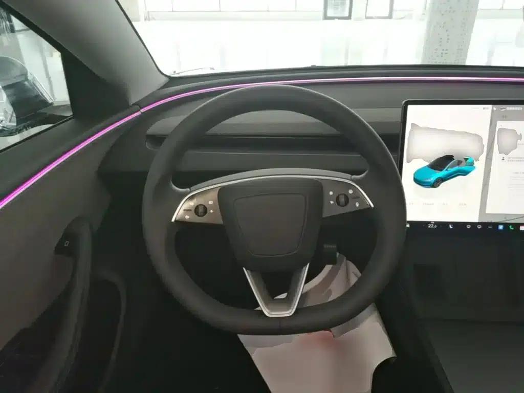 Model 3 2023 Rear-Wheel Drive — миниатюра 11