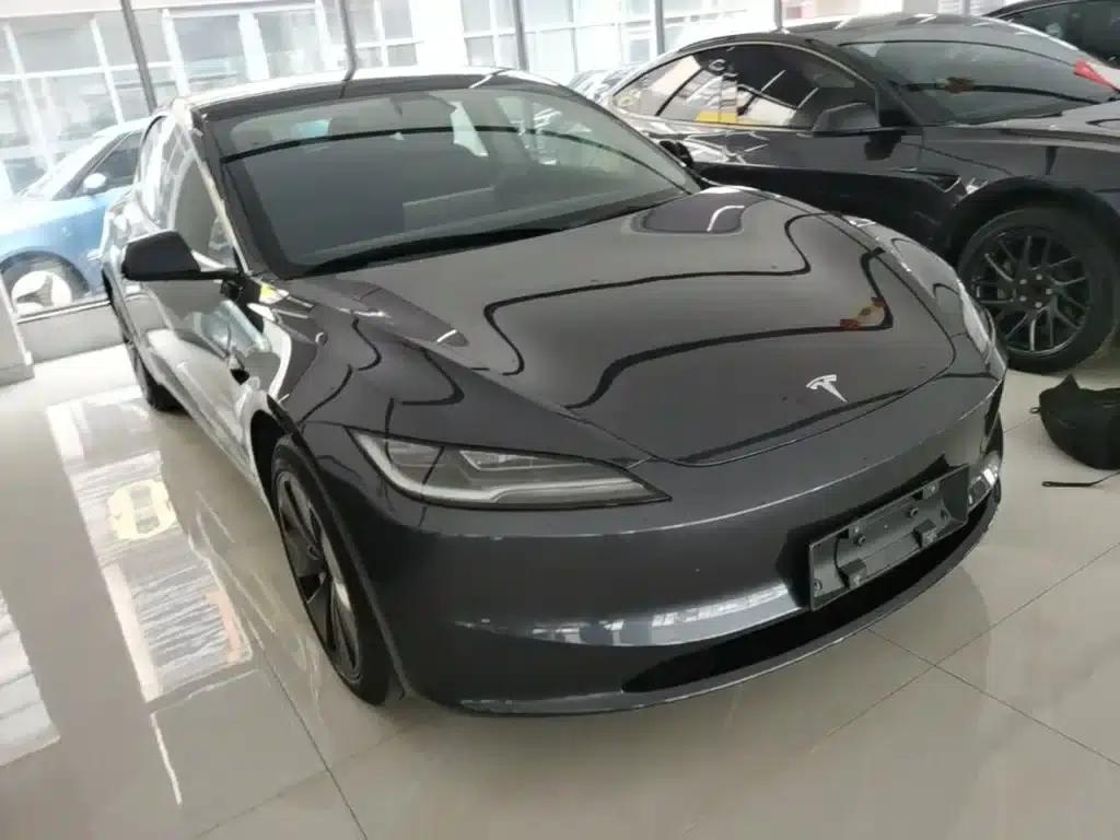 Model 3 2023 Rear-Wheel Drive — миниатюра 4