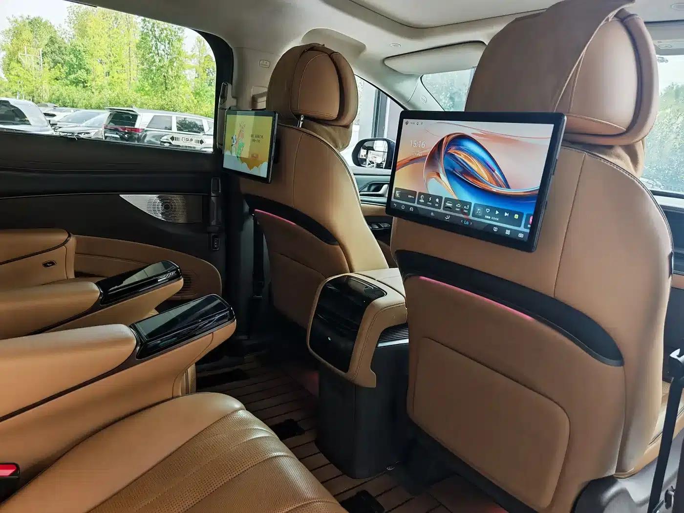 Denza D9 2022 DM-i 970 AWD Flagship Edition — миниатюра 18