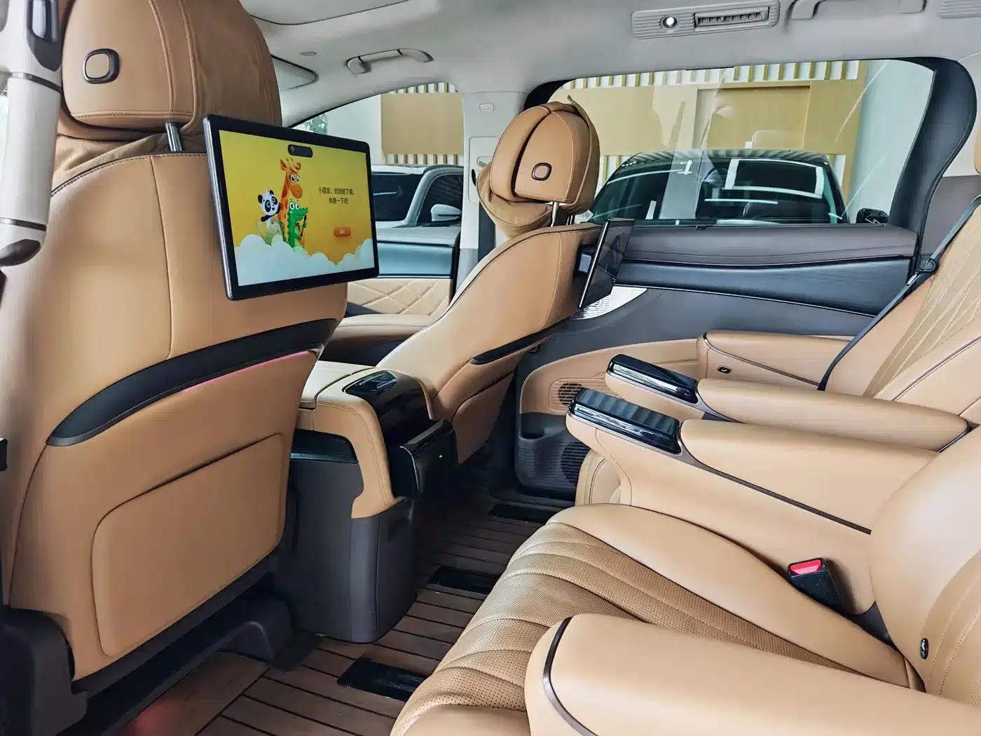 Denza D9 2022 DM-i 970 AWD Flagship Edition — миниатюра 9