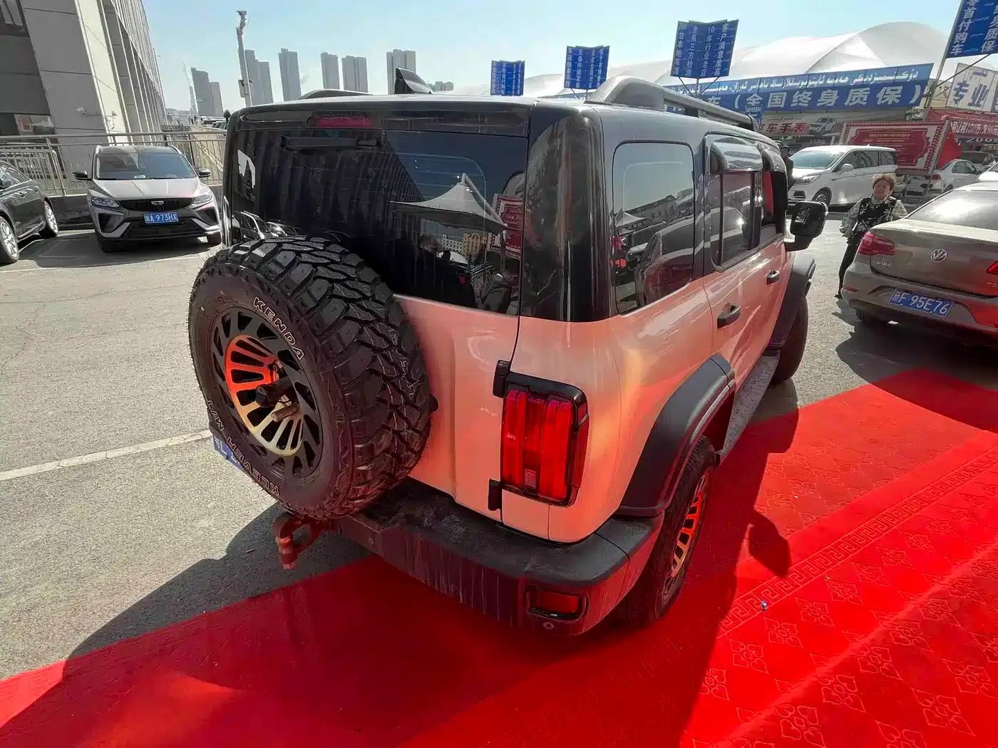 Tank 300 2021 Off-Road Edition 2.0T Conqueror — миниатюра 3